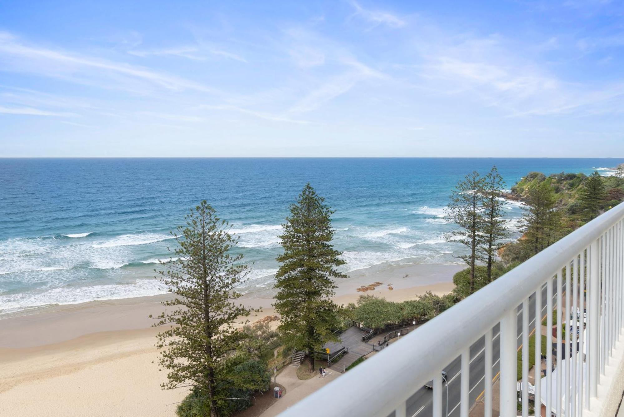 Coolum Caprice Aparthotel Coolum Beach Exterior photo